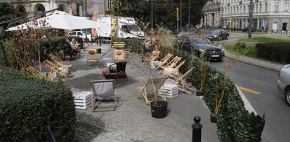 Władze stolicy wydały krocie na ogródki na pl. Zbawiciela