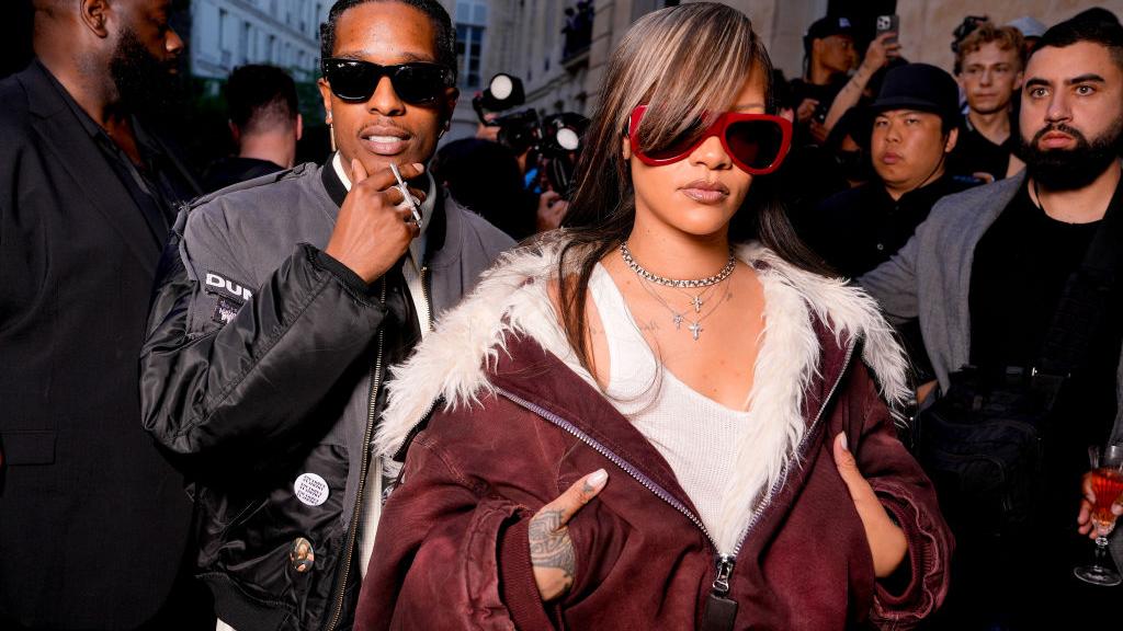 Rihanna bevállalta a pucérmelltartót, fehérneműs fotóitól elakad a szavad