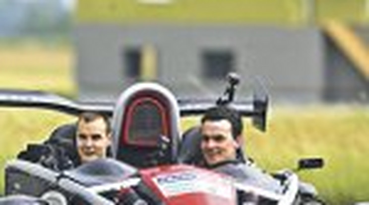 Reptéri aszfalton száguldott Michelisz