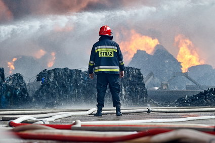 Rekordowa kara dla zarządcy wysypiska w Zgierzu. W maju spłonęły tam tysiące ton śmieci