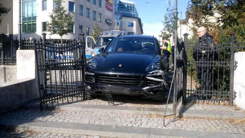 Poznań: Wjechał samochodem na Stary Rynek. Wniosek prokuratury