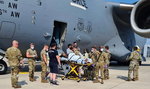 Poród w samolocie ewakuacyjnym z Afganistanu. Nagle wystąpiły komplikacje, kapitan lotu uratował życie matki