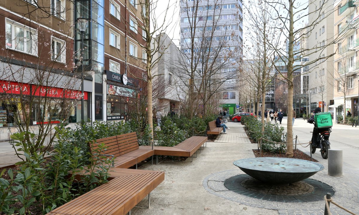 Blok zmienia się w hotel? Mieszkańcy warszawskiego wieżowca załamują ręce