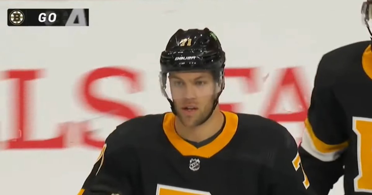 O połowę mniej! Nowy kontrakt kanadyjskiego skrzydłowego. Był jedynką w drafcie