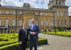 Vučić i Makron sastali se na Samitu Evropske političke zajednice