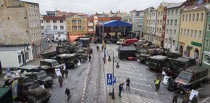 Pokaz sprzętu i grochówka. Pikniki Macierewicza w całej Polsce