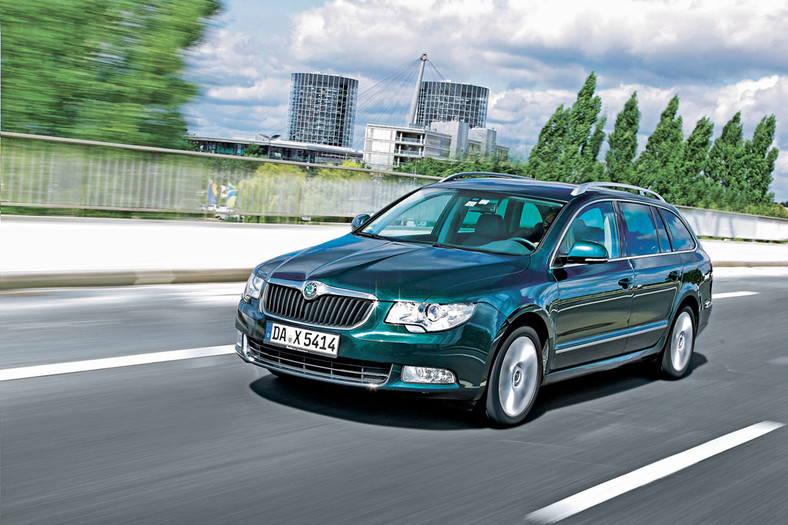 Skoda Superb Combi 2.0 TSi - Spory wyczyn dużej Skody