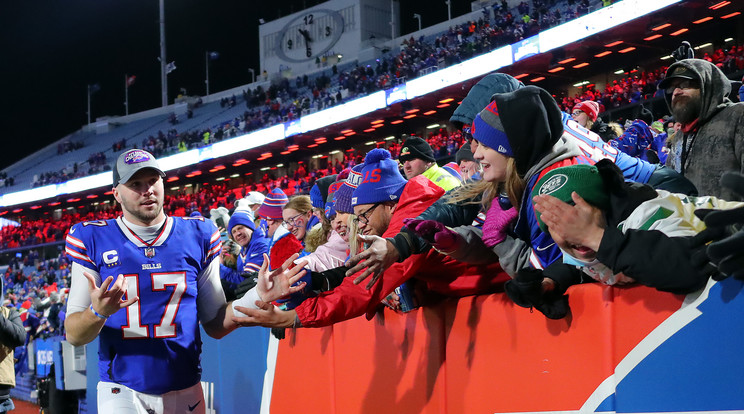 Josh Allen parádés teljesítménnyel vezette sikerre a Billst hazai pályán /Fotó: Getty Images