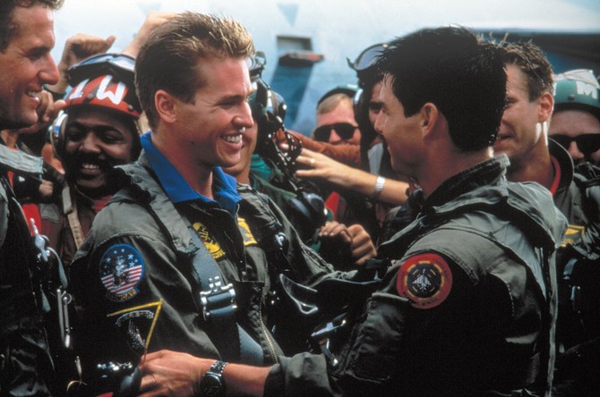 Val Kilmer i Tom Kruz kao večiti rivali Ajsmen i Maverik