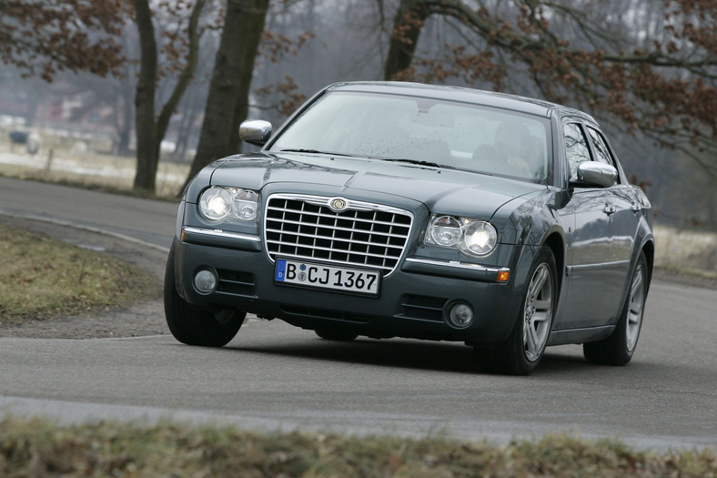 Chrysler 300C 2.7 V6 - lata produkcji 2004-10