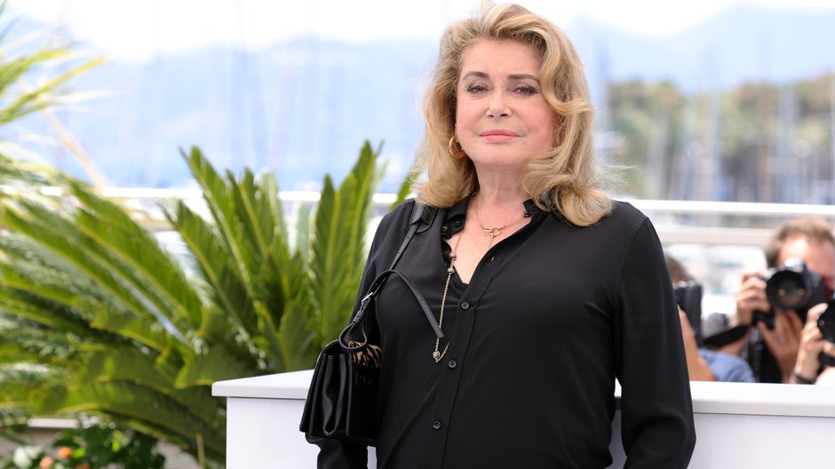 Catherine Denueve na festiwalu w Cannes (2021)