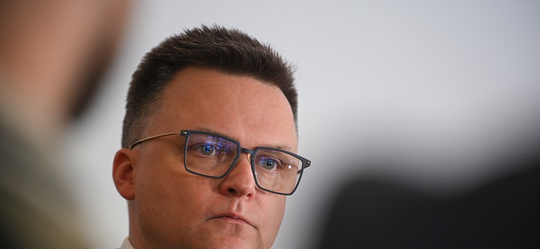 Najnowszy sondaż wyborczy. "Potwierdza polityczny koniec Hołowni"