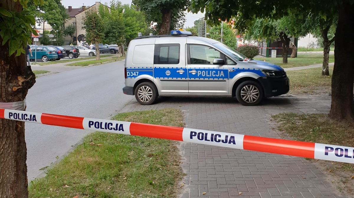 Tajemnicza śmierć mężczyzny na ulicy w Biłgoraju. Dlaczego 39-latek nie żyje?