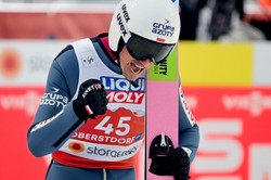 Piotr Żyła mistrzem świata! Wygrał konkurs na skoczni normalnej w Oberstdorfie