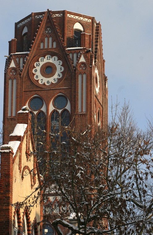 Wieża kościoła Marcina Lutra. Ewangelicka świątynia znajdująca się w Świnoujściu została zburzona w czasie II wojny światowej. Ocalona wieża została wyremontowana w 2005 r.