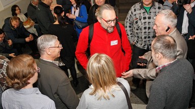 Sondaż zaufania do osób publicznych dla Onetu. Ogromne spadki Petru i Kijowskiego