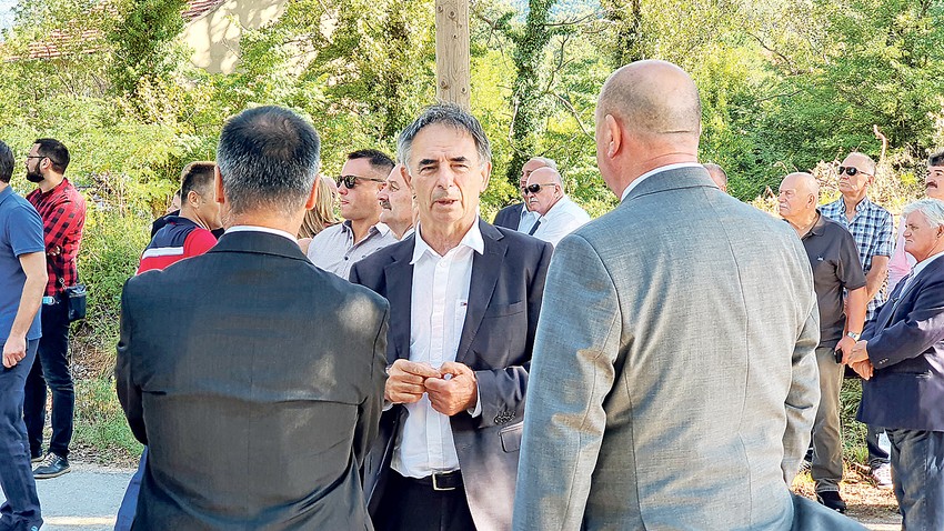 Ubijeni su i s rukama podignutim u zrak. Nisu bili naoružani, nisu bili vojnici. Ubili su ih pripadnici Hrvatske vojske i specijalne policije, rekao je Pupovac