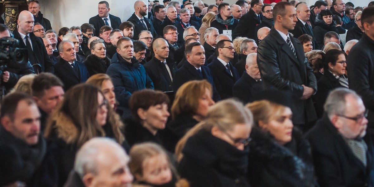 Wiadomo, dlaczego prezydent siedział w piątej ławce na pogrzebie Adamowicza