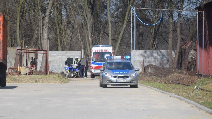 Głogów. Mężczyzna wjechał quadem w mur