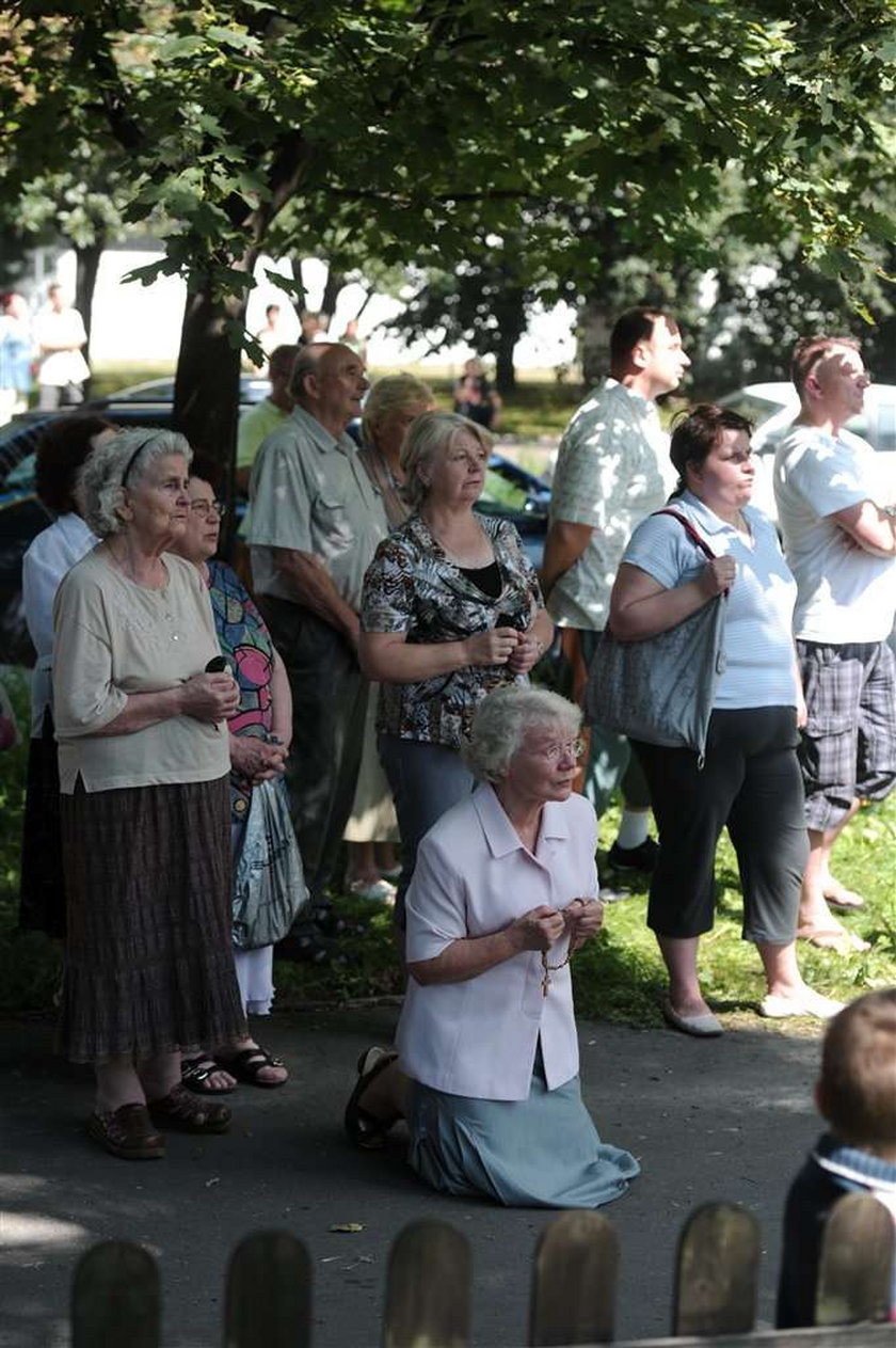 Pożar kościoła w Warszawie. Runęła wieża, płonie dach