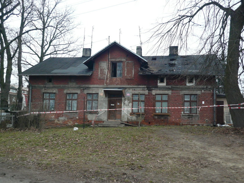 Łódź. Pożar mieszkania na poddaszu. Dwie osoby nie żyją