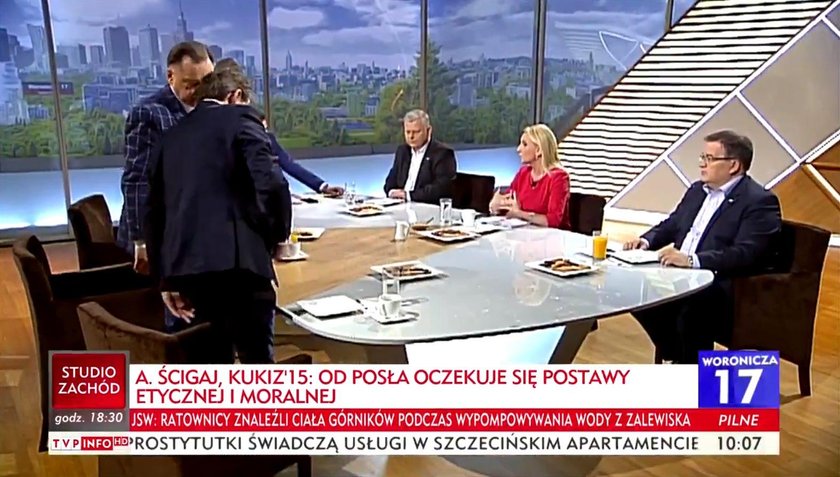 Politycy opozycji wychodzą w trakcie programu TVP. „Rynsztok!"