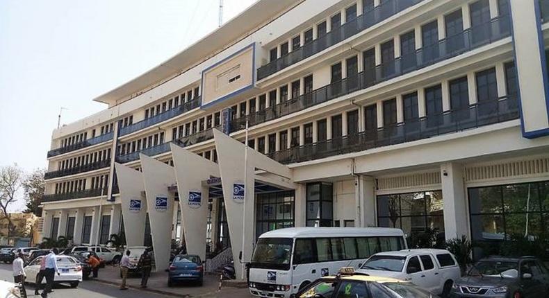 Siège de Postfinances à Dakar.