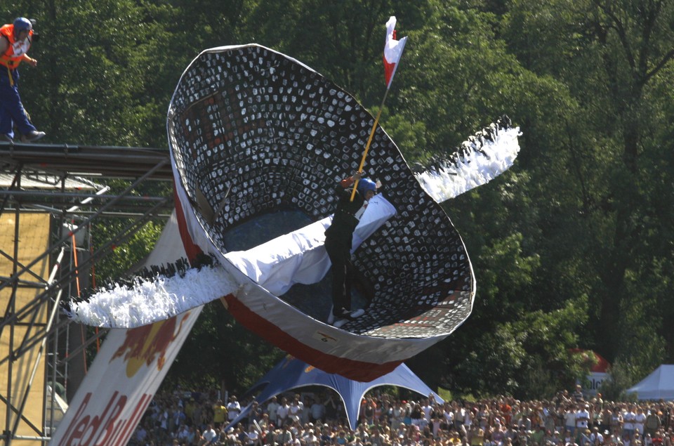 POZNAŃ KONKURS LOTÓW RED BULL