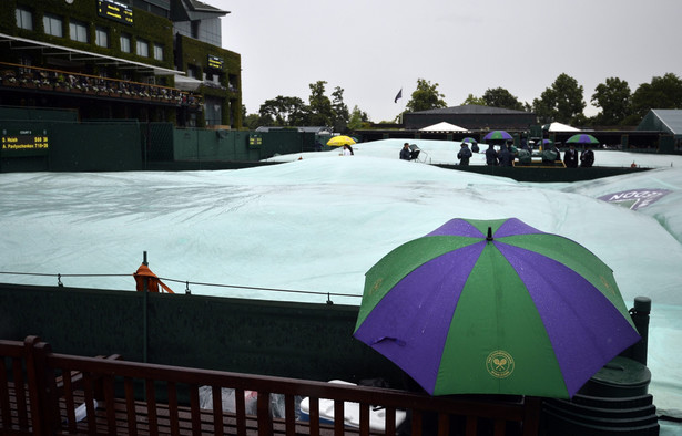 Wimbledon: Deszcz nie wpuścił Radwańskiej na kort. Mecz Polki przełożony na środę