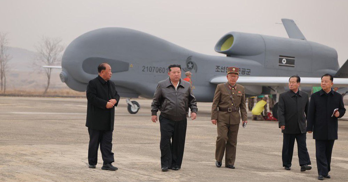 Korea Północna rozwija „oczy w niebie”. Pokazano nowego drona i samolot wczesnego ostrzegania