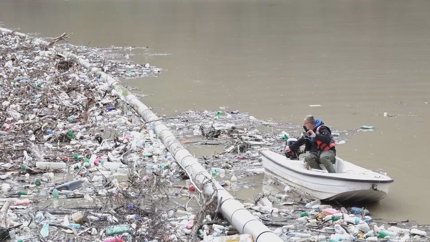 Potpećko jezero, Lim doneo smeće