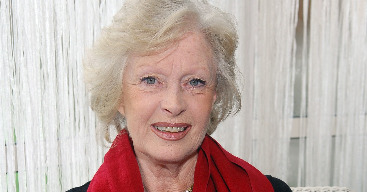 File:Teresa Tyszkiewicz 1987.jpg - Wikipedia