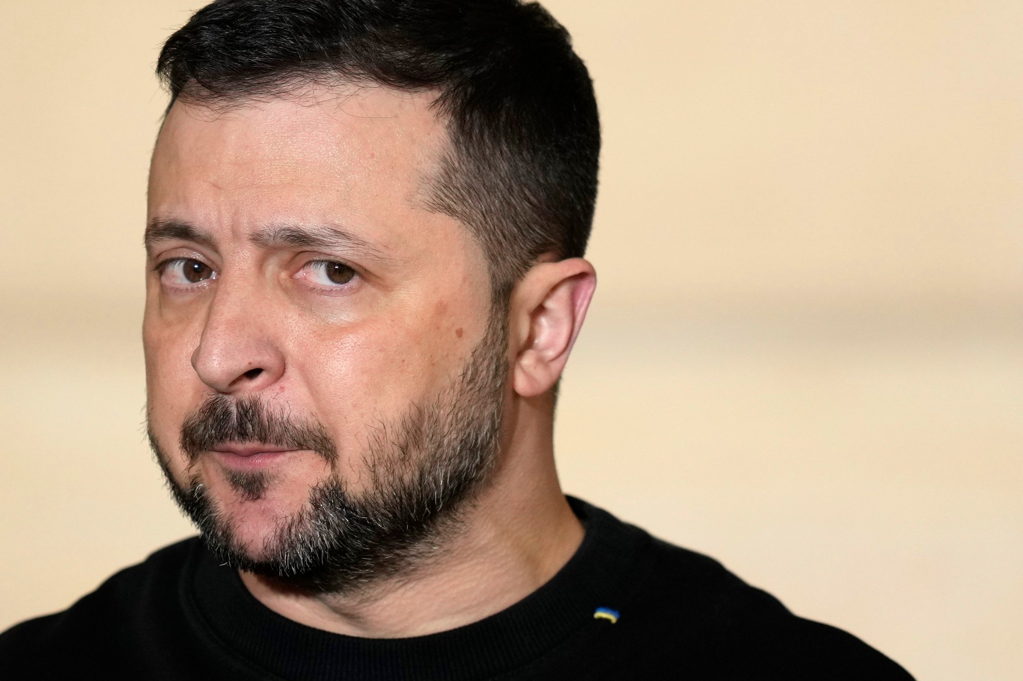 Zelenskyj a Macron podpísali bilaterálnu bezpečnostnú dohodu.
