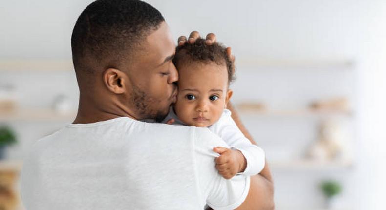 How to hold a baby right [iStock]