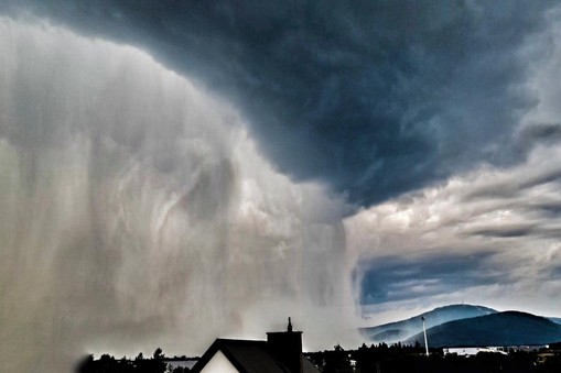 Beskid Żywiecki. Zdjęcie zrobione podczas burzy.