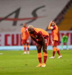 Koronawirus u holenderskiego piłkarza. Nie zagra w meczu z Polską.