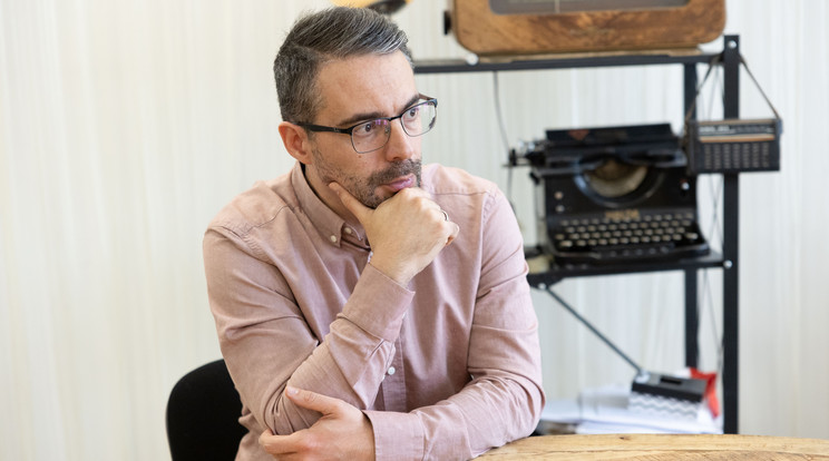 Vona Gábor imád főzni szabadidejében, bár a szaglása a Covid óta nem tért vissza teljesen / Fotó: Zsolnai Péter