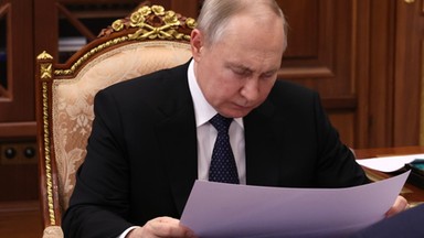 Na Kremlu zdecydowali, że w wyborach za rok Putin ma zdobyć ponad 80 proc. głosów. W tym celu Kreml zamieni kampanię wyborczą w "serię świąt"