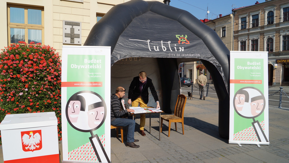 Dzisiaj o północy kończy się głosowanie nad projektami zgłoszonymi do budżetu obywatelskiego w Lublinie. Głosować można w sieci na stronie obywatelski.lublin.eu lub za pomocą karty do głosowania w lokalu wyborczym. Do tej pory z elektronicznego systemu głosowania skorzystało 15 tys. osób.