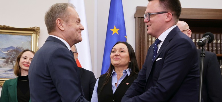 Nowy sondaż wskazuje na kłopoty PiS. Koalicja rządowa utrzymuje władzę