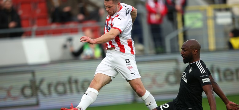 Katastrofa! Radomiak rozjechany na "Pasach". 6 straconych goli i 2 czerwone kartki [WIDEO]