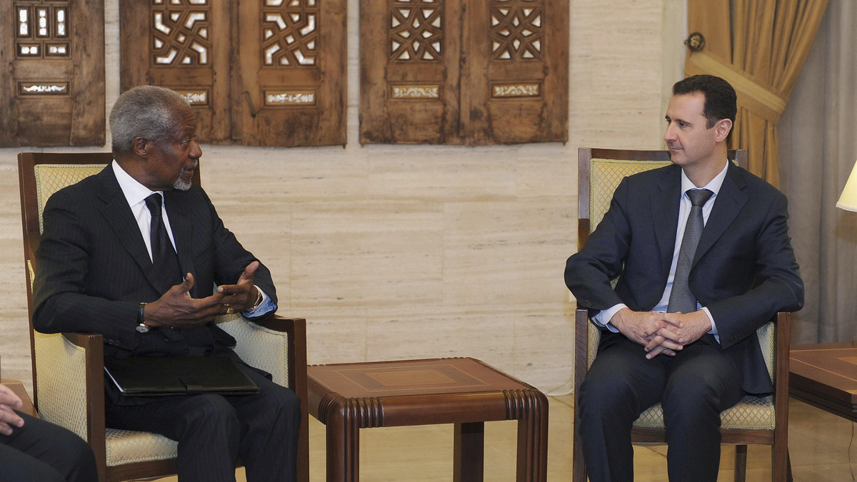 Specjalny wysłannik ONZ i Ligi Arabskiej Kofi Annan w najbliższy weekend będzie w Moskwie i Pekinie, aby rozmawiać z władzami Rosji i Chin na temat kryzysu syryjskiego - poinformował dziś w Genewie rzecznik Annana, Ahmad Fawzi.
