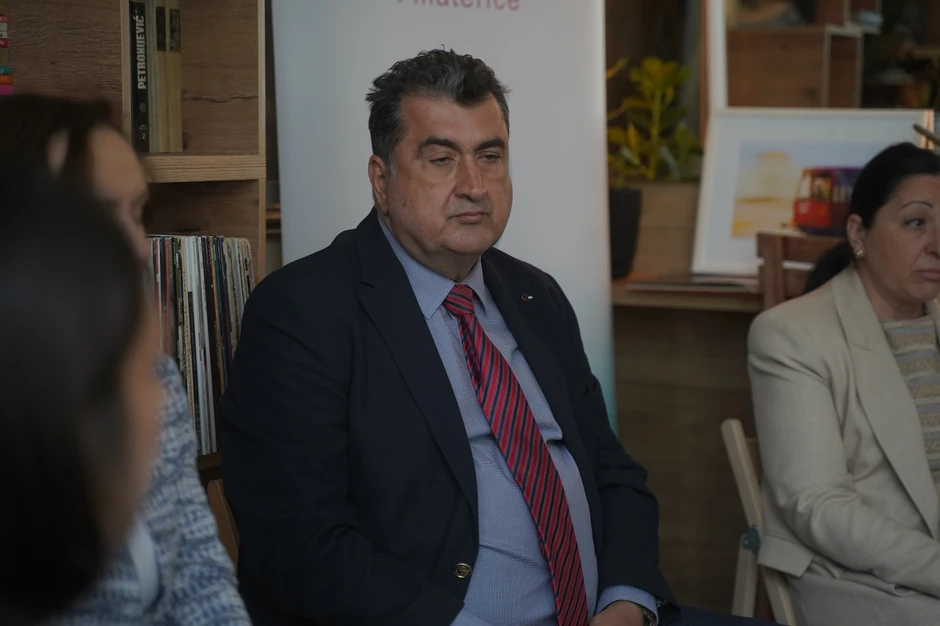 Profesor. dr Aleksandar Stefanović