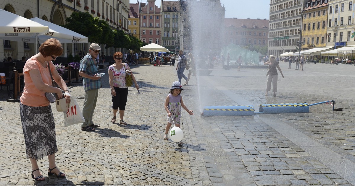 Fala upałów nadciąga do Polski. Lato wraca, a z nim też niebezpieczna pogoda