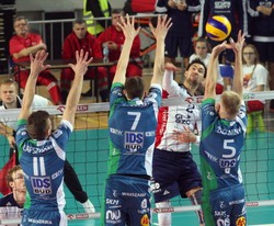 PlusLiga: Skra i Resovia na czele tabeli