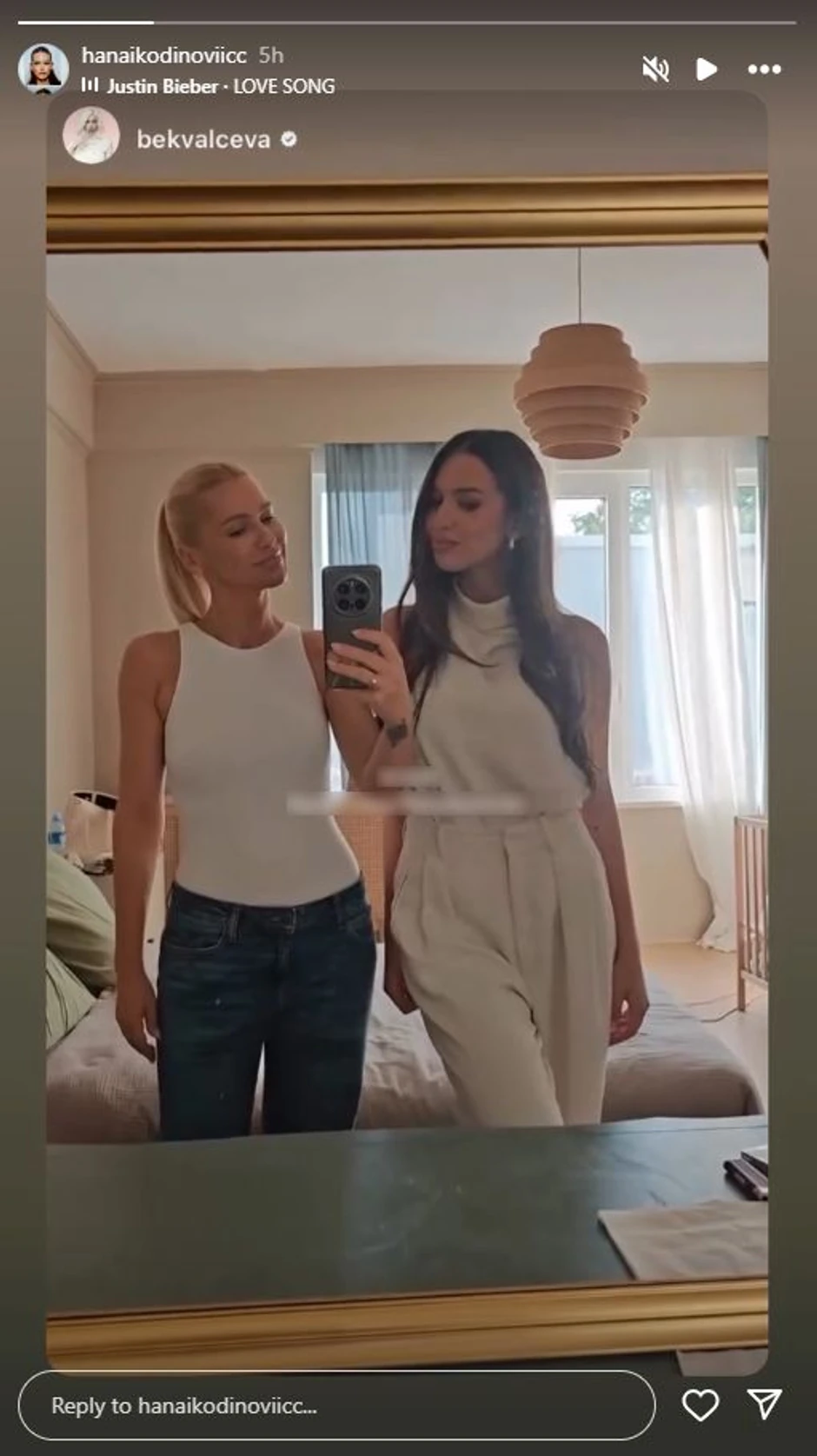 Nataša Bekvalac i Hana Ikodinović