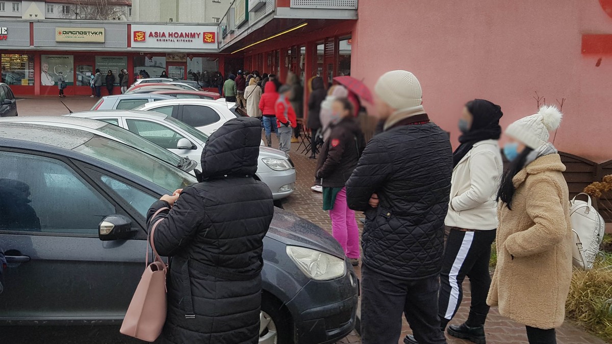 Koronawirus. Kolejki do testowania. "Czemu nie otworzą nowych miejsc?"