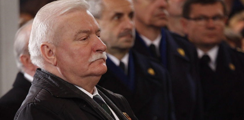 Wałęsa na pogrzebie matki ks. Popiełuszki!