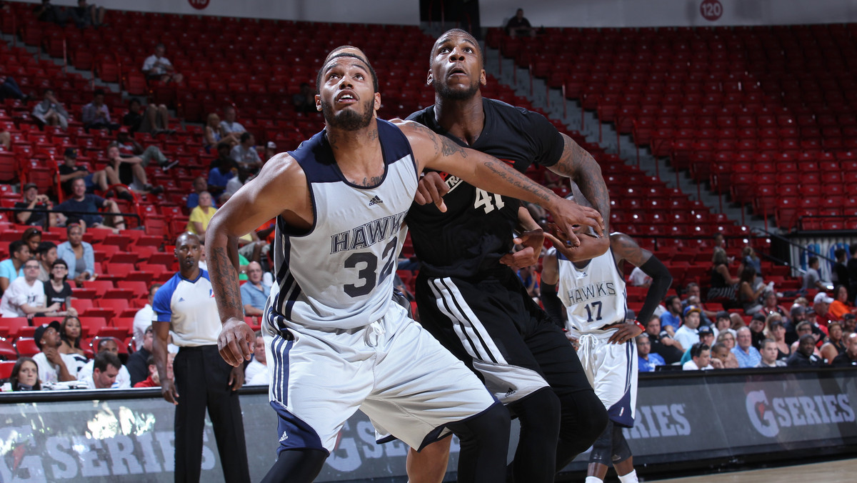 Skrzydłowemu ekipy Atlanta Hawks grozi nawet 25 lat więzienia. Zarzuty dotyczą przyłapania koszykarza i jego młodszego brata w momencie posiadania przez nich dużych ilości różnego typu narkotyków.