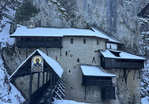 Ulazak u manastir Crna Reka